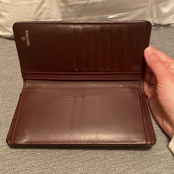 Authentic Chanel Quilted Caviar Bifold Wallet - Picture 4 of 8